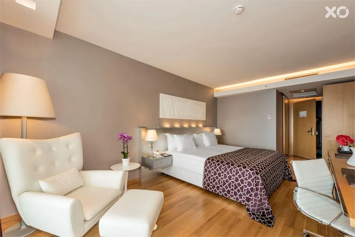 Akra Hotel