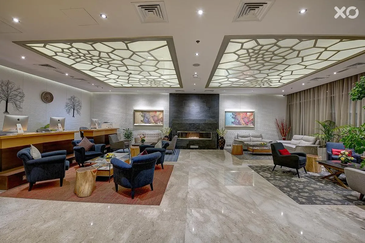 Grandeur Hotel