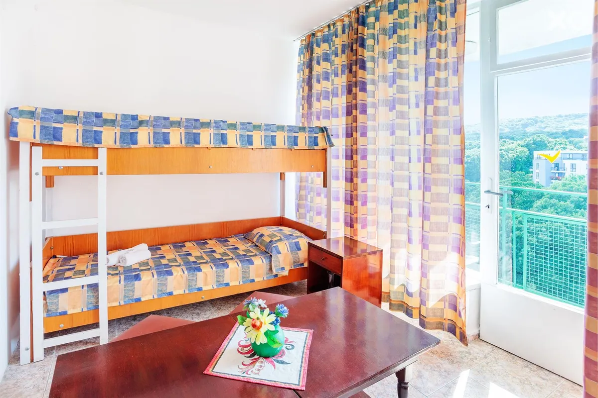 Sunny Varshava Hotel