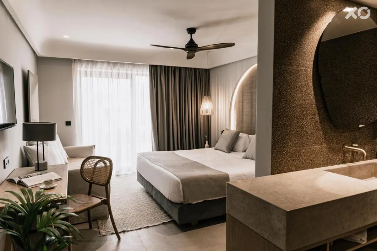 Paralos Venus Suites