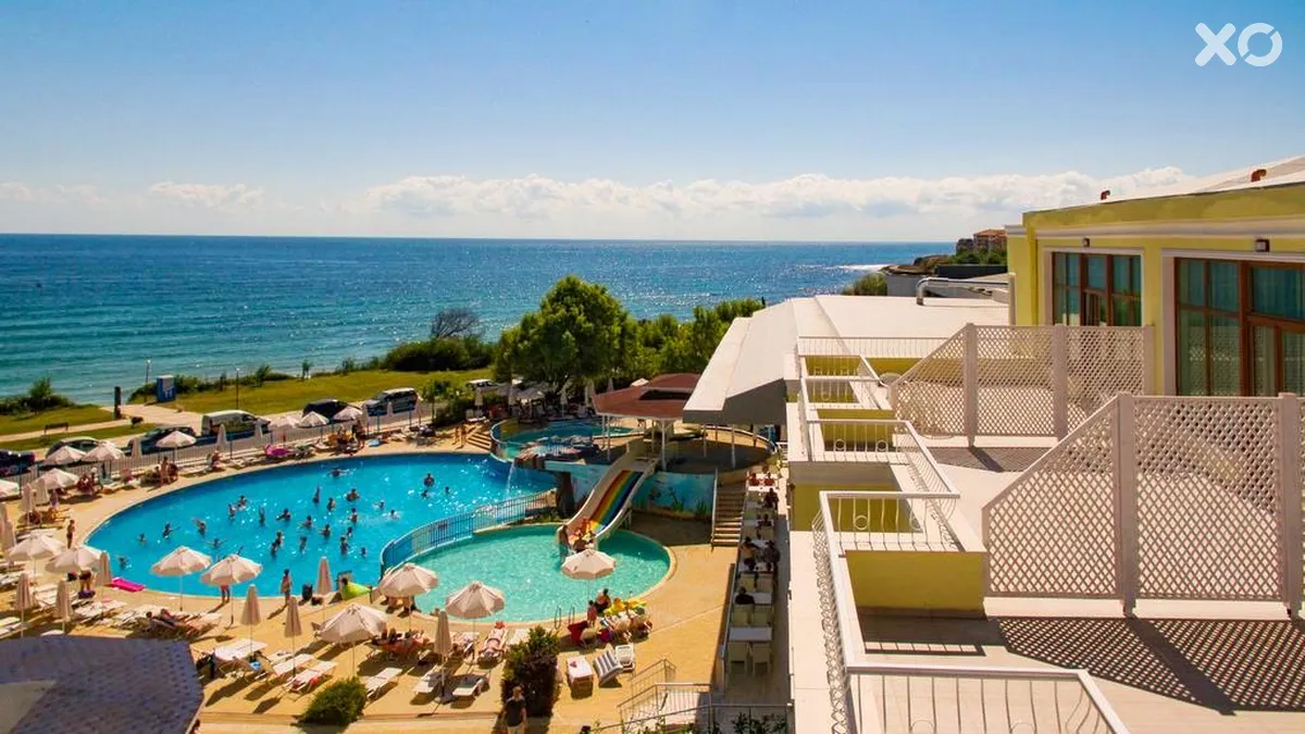 Perla Beach Resort Hotel