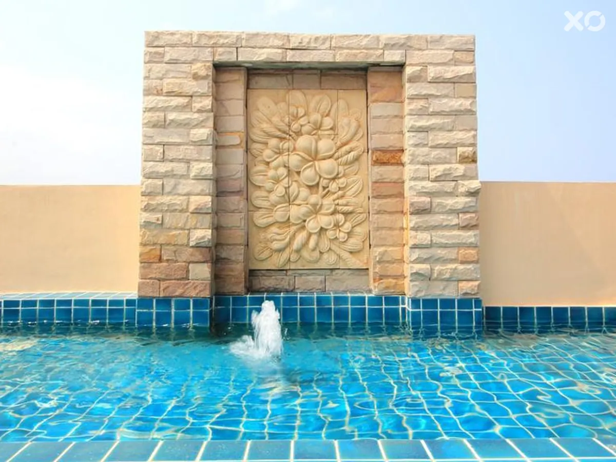 Aiyara Palace Hotel