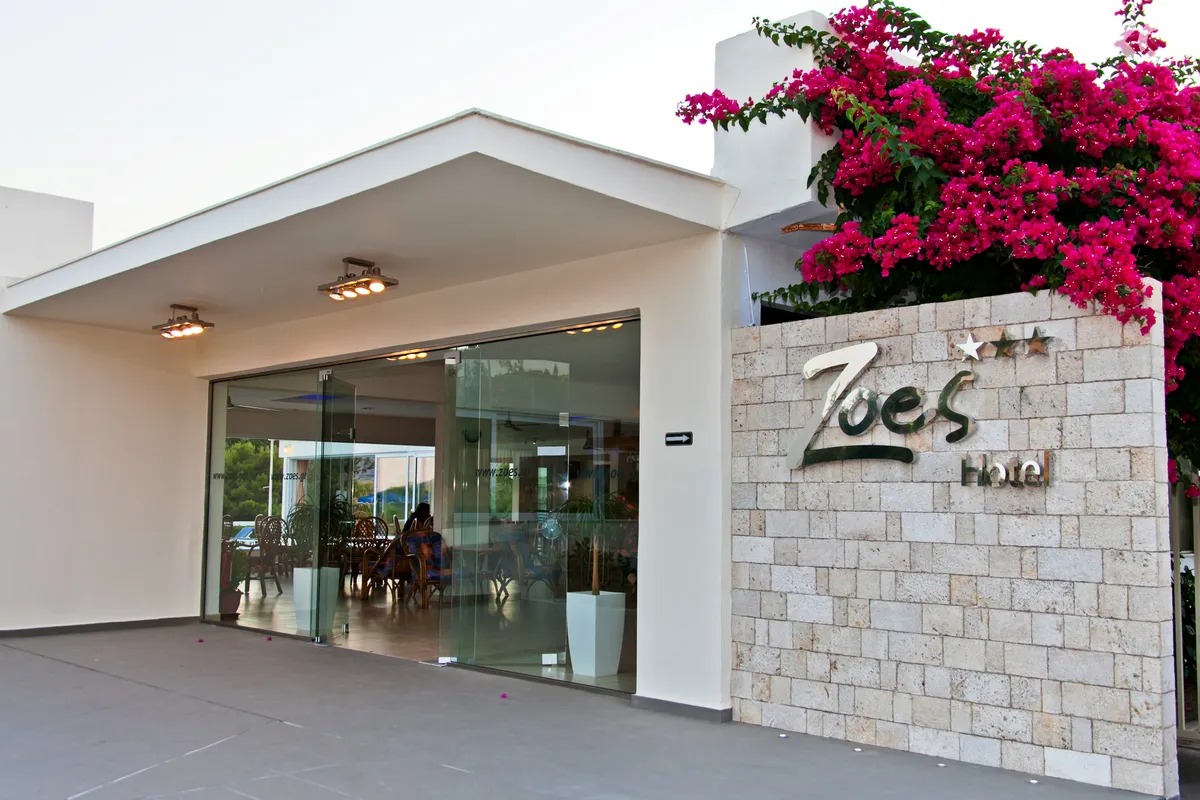 Zoes Hotel Studios