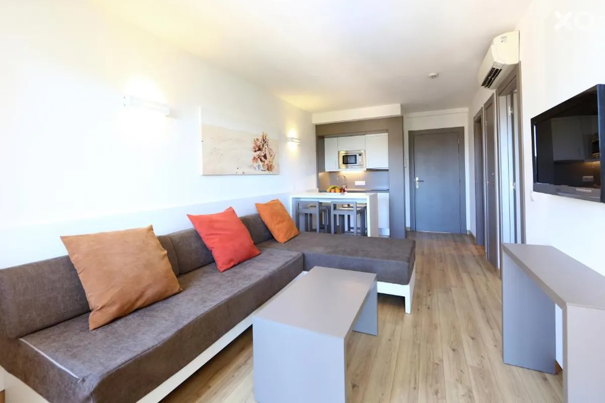 Jade Apartments