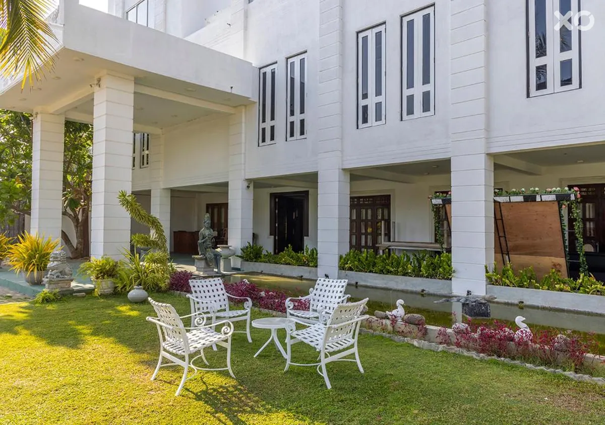 Sea Breeze Hotel