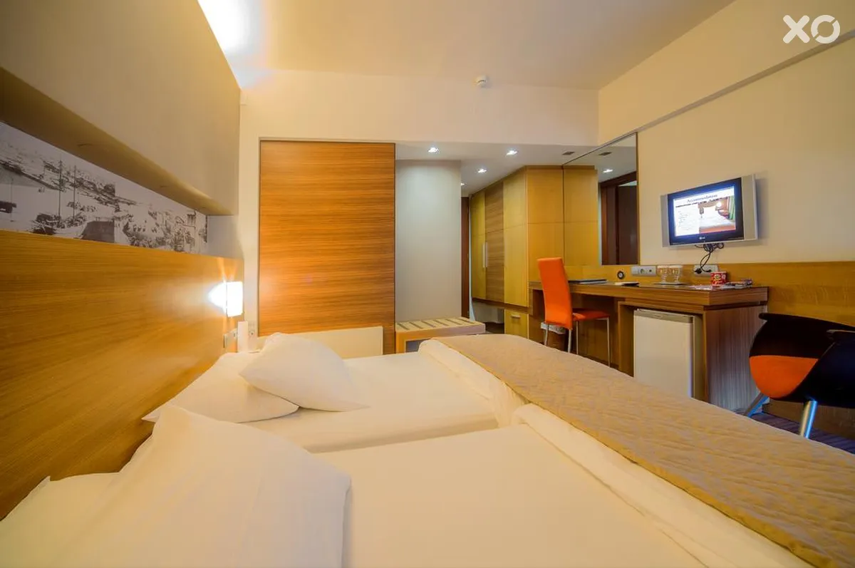 Capsis Astoria Hotel