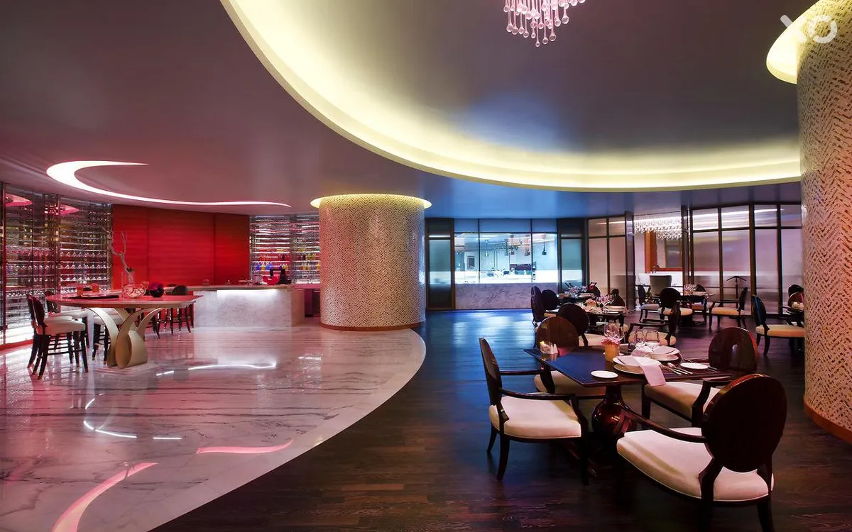 Bab Al Qasr Hotel & Residences