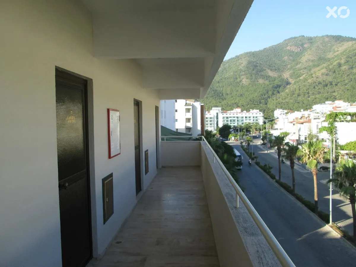 Amos Hotel