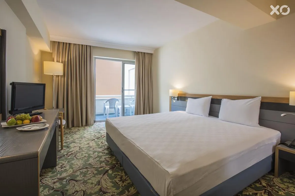Marina Hotel & Suites