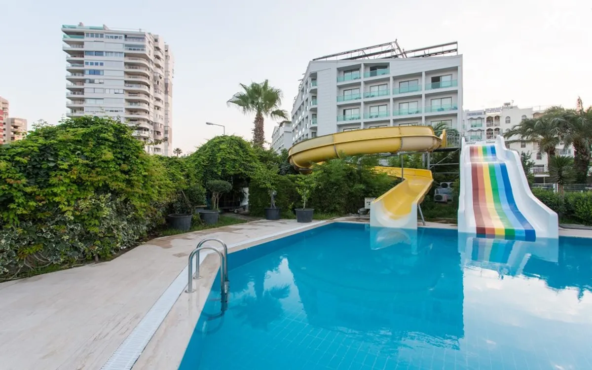 Falcon Club Hotel