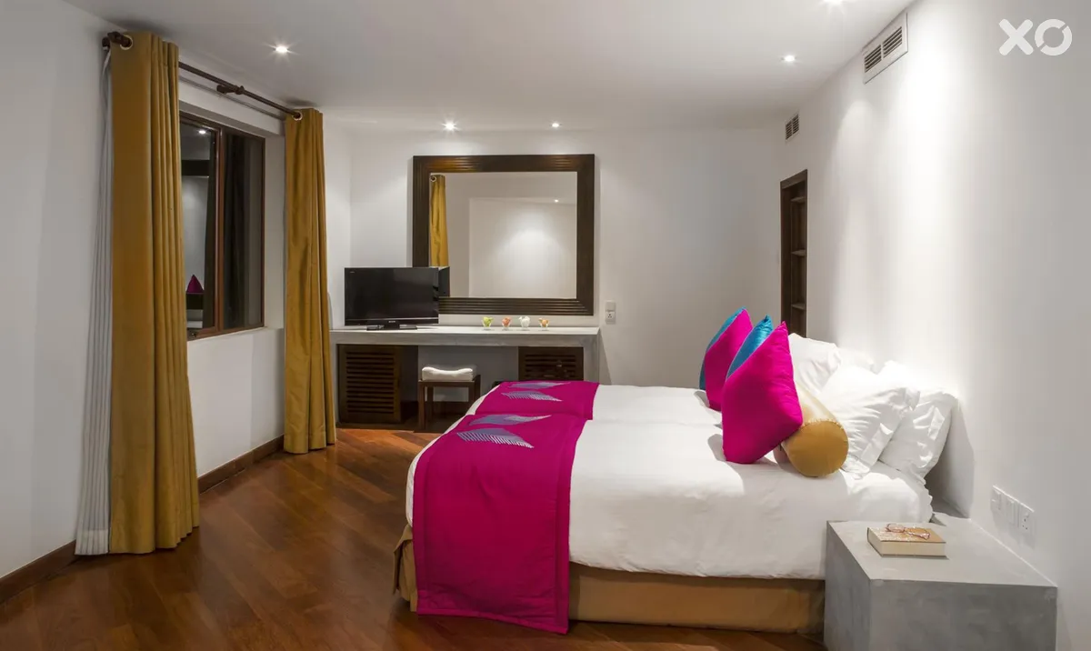 Royal Palms Beach Hotel