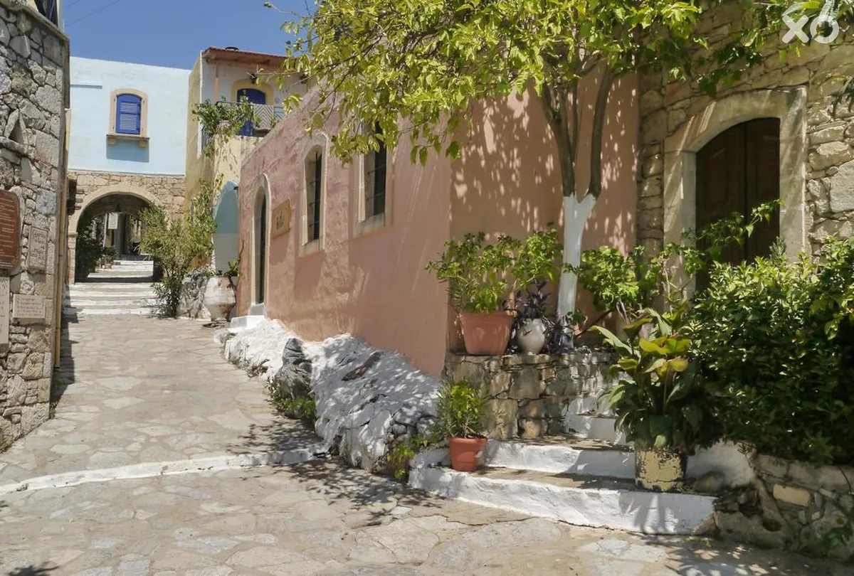 Arolithos Traditional Cretan Village