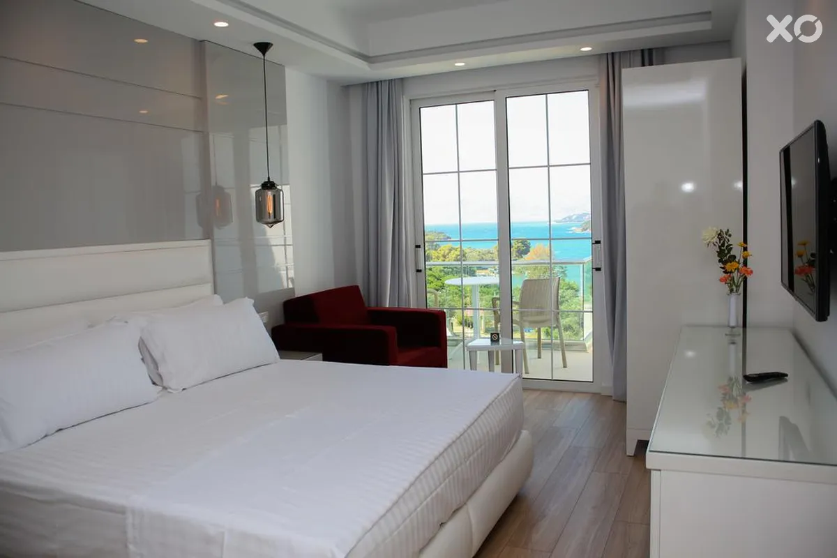 Luxury Hotel