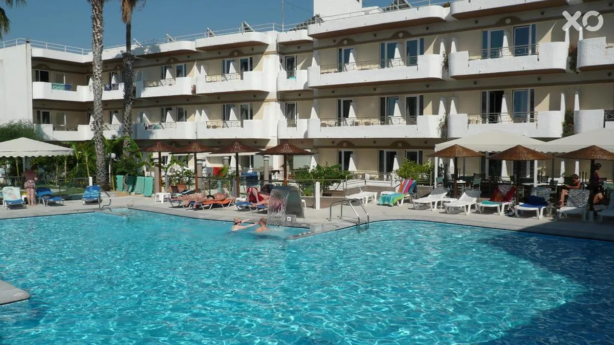 Astron Hotel