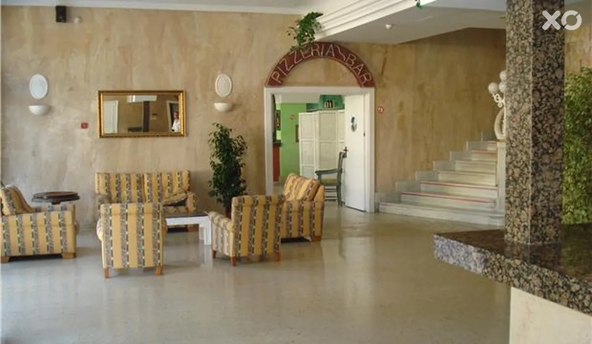 Cassandra Hotel