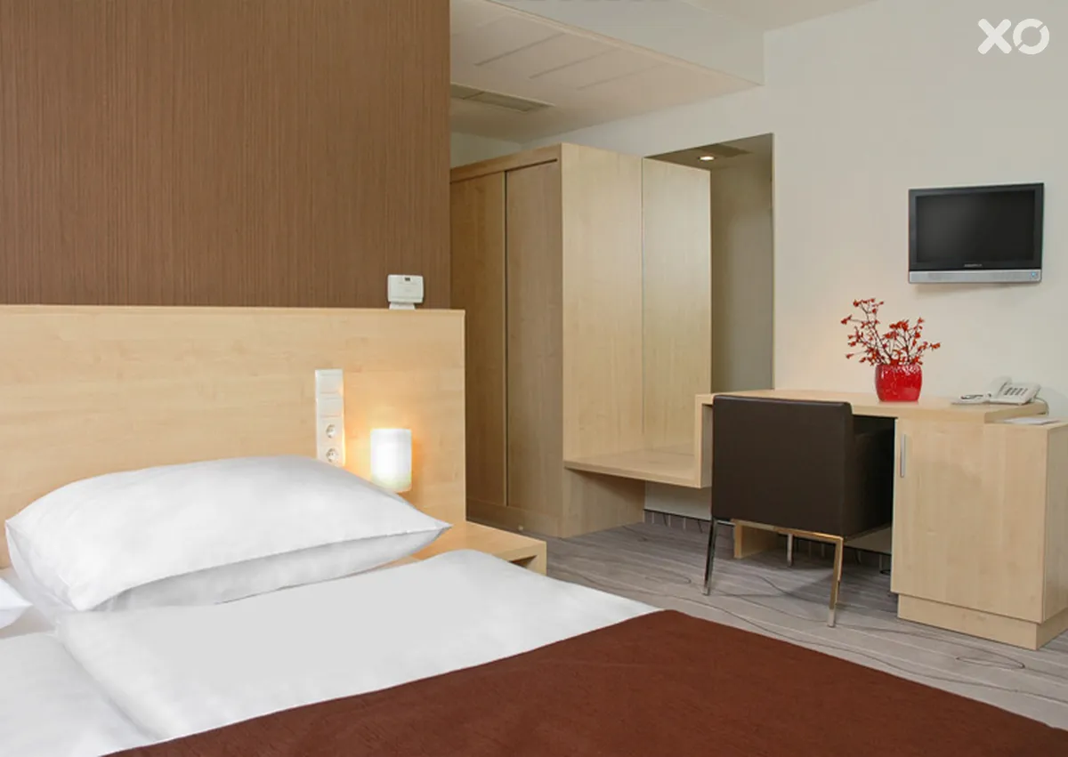 Promenade City Hotel