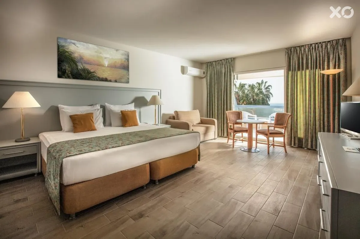The Grand Blue Sky International Hotel