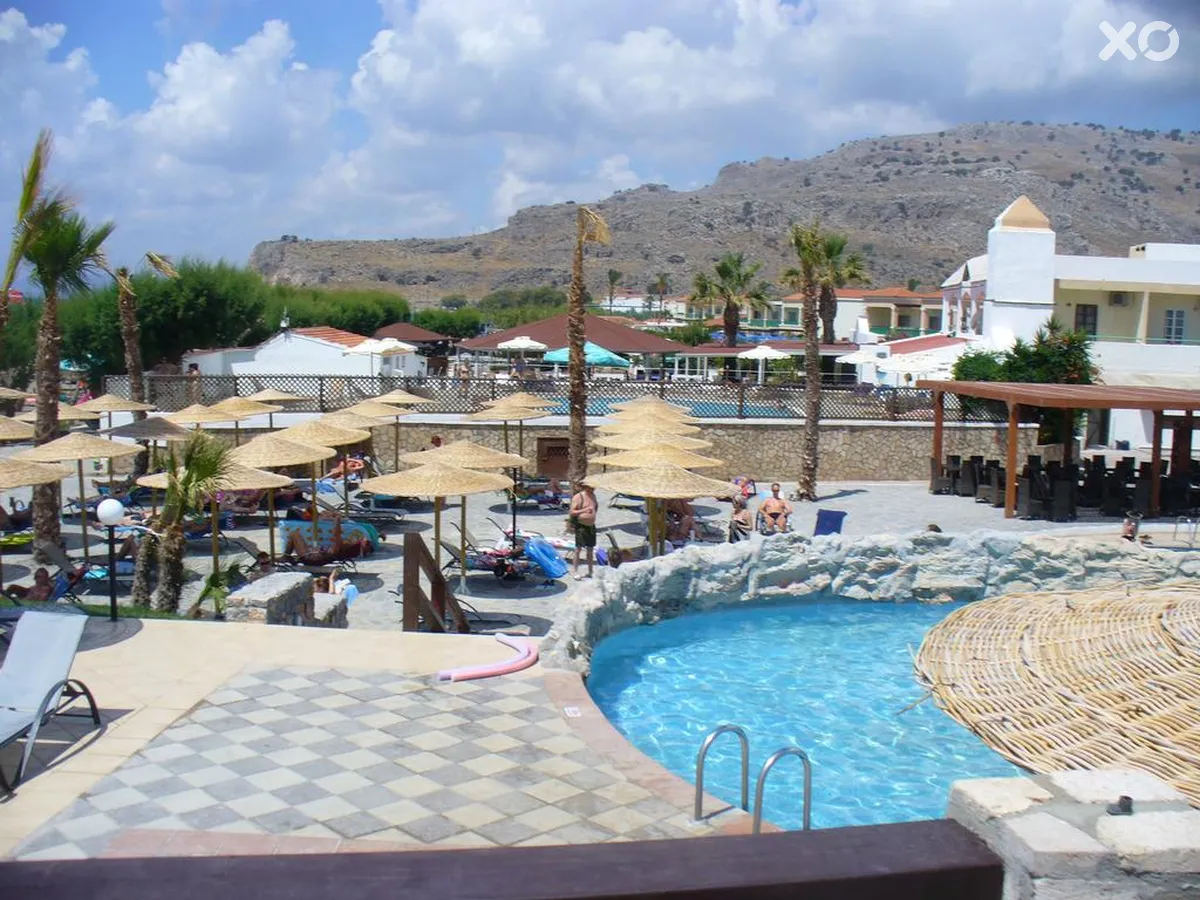 Costa Lindia Beach Resort