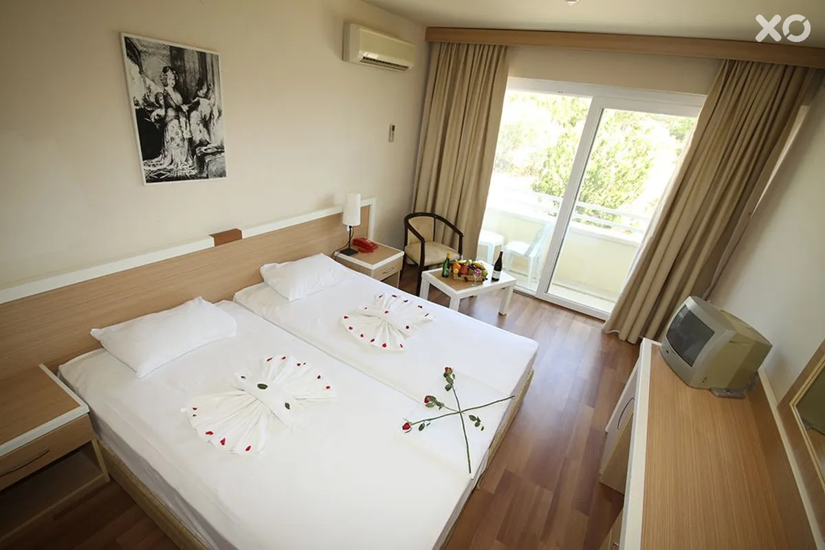 Tuntas Beach Hotel Altinkum