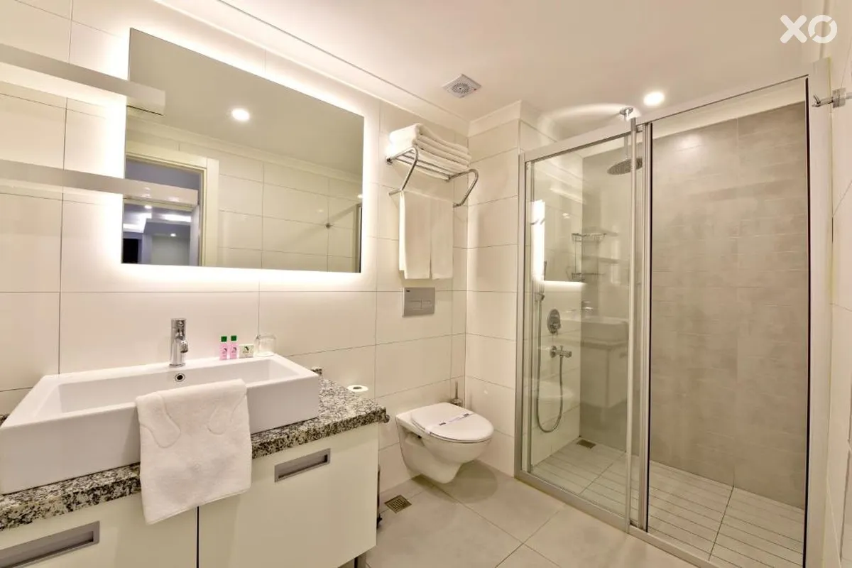 Green Garden Suite