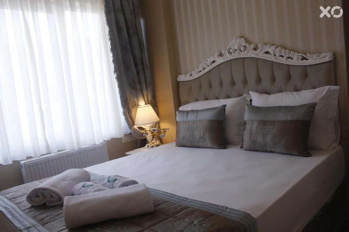 Divan-i Ali Hotel