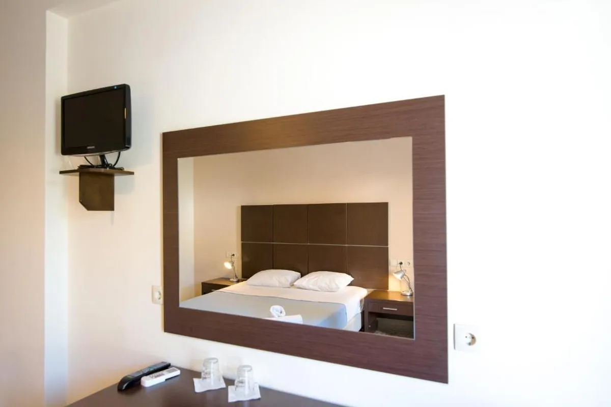 Kamari Blue Boutique Hotel