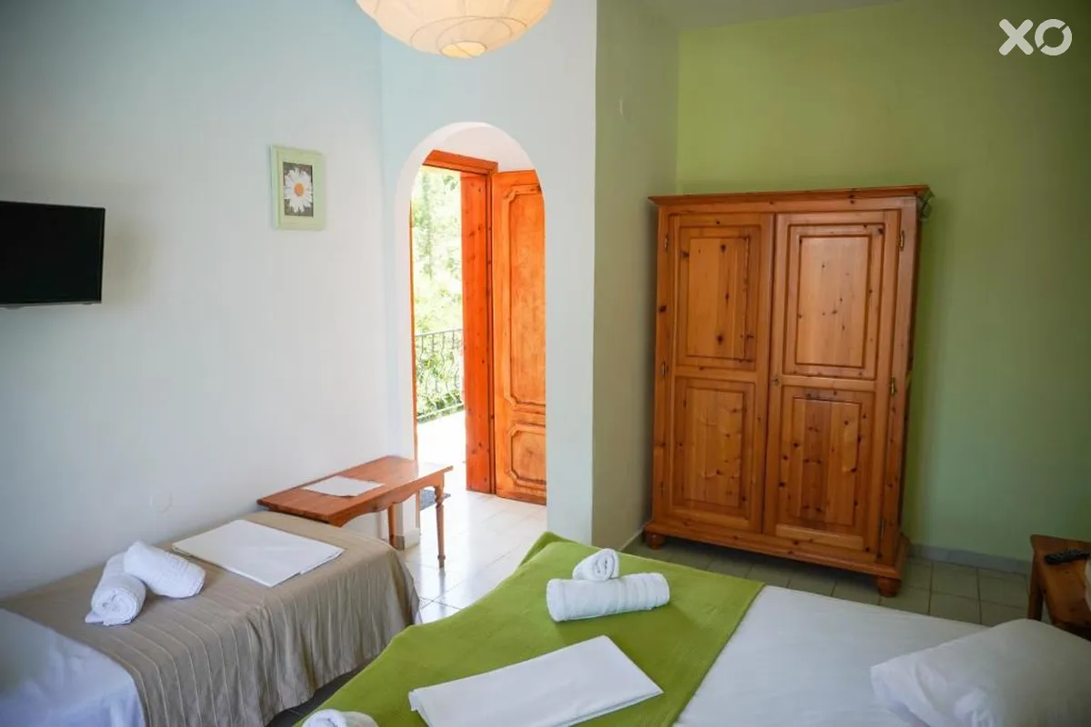 Irida Rooms