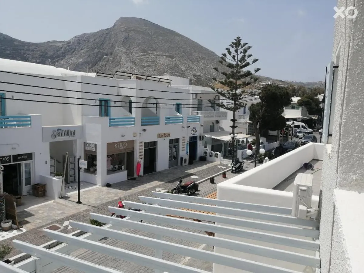 Dilino Hotel Santorini