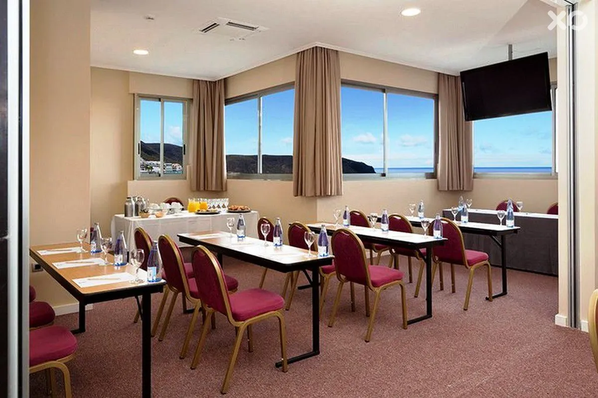 Paradise Park Fun Lifestyle Hotel