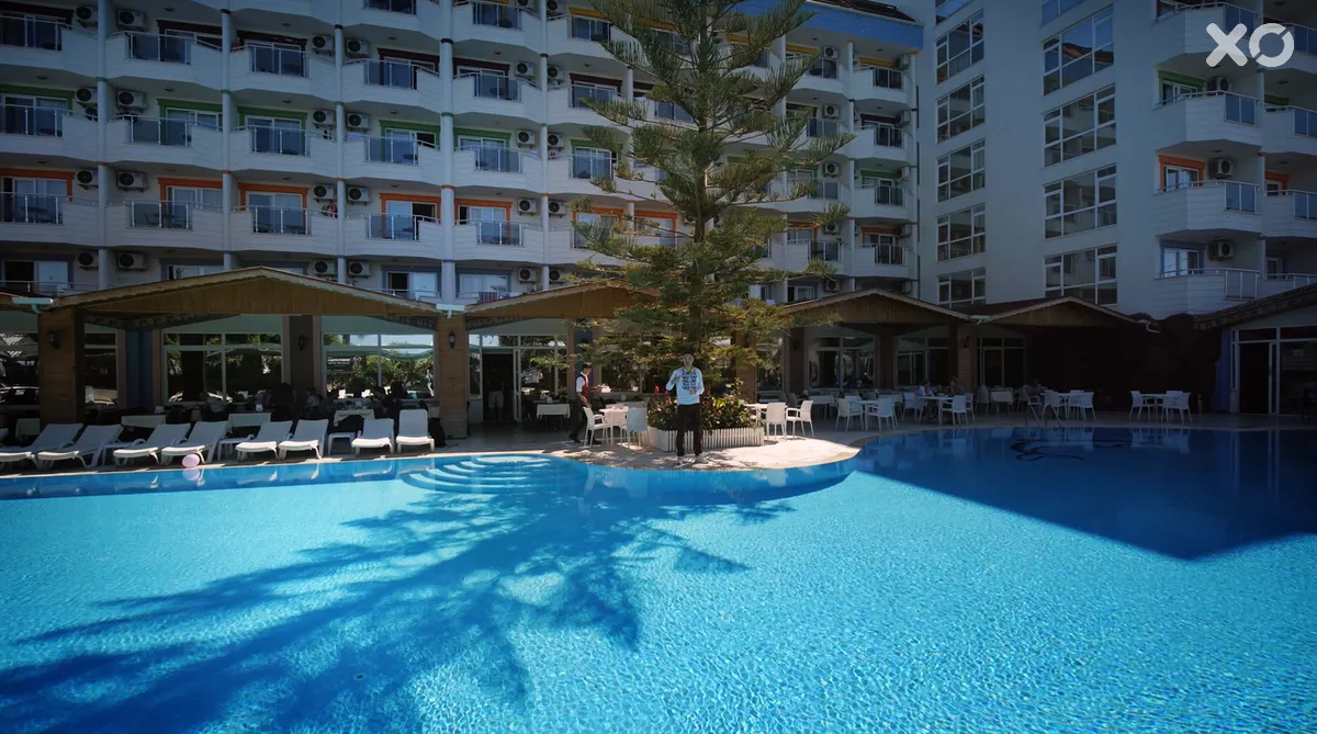 First Class Hotel