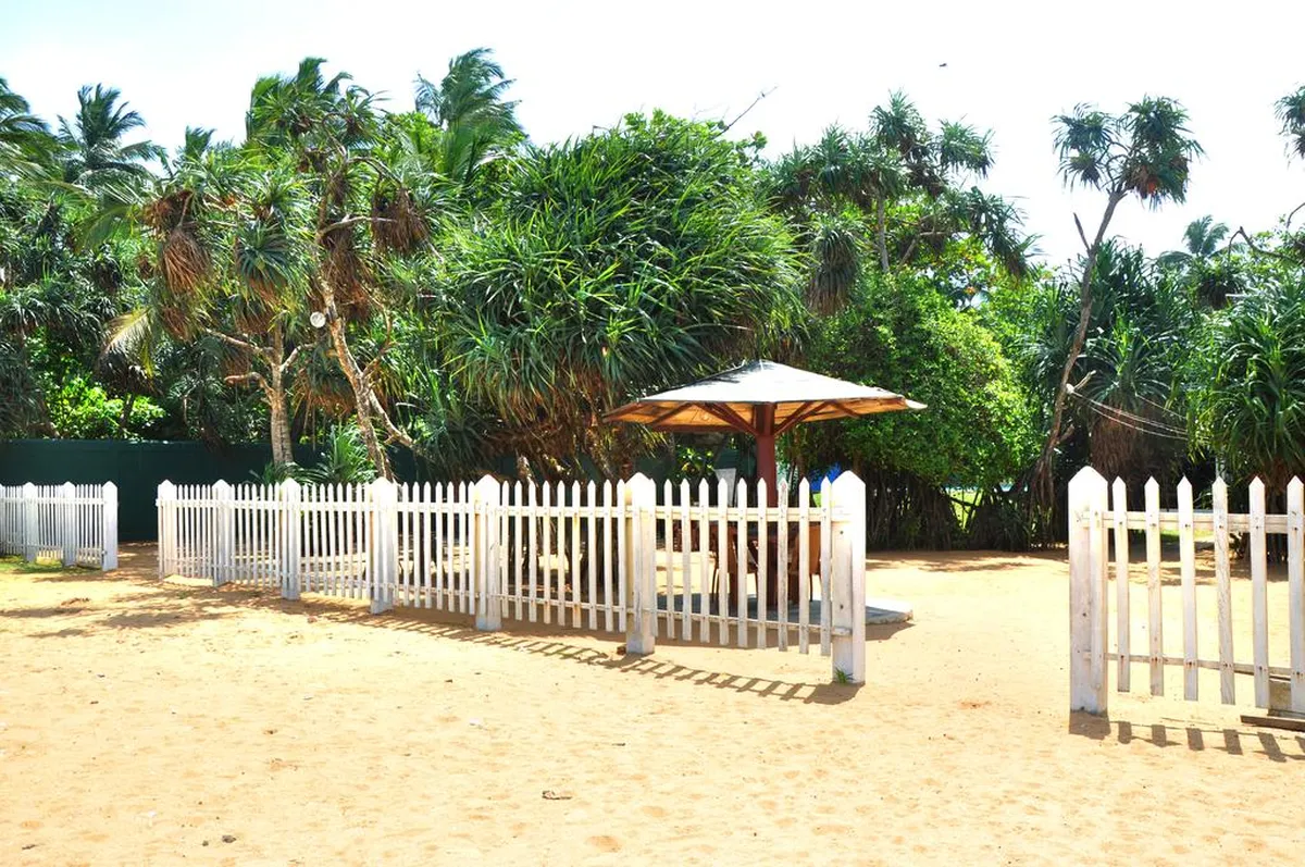 Green Shadows Beach Hotel