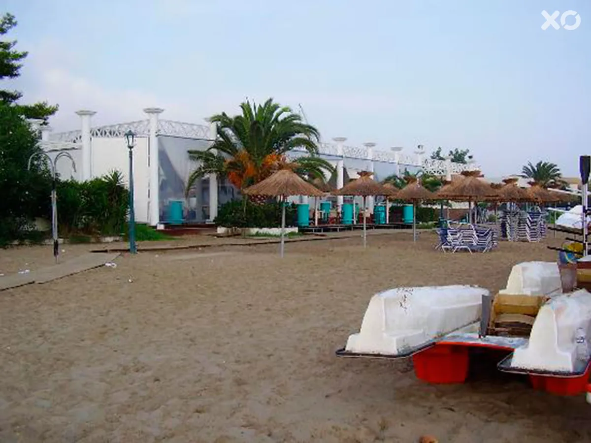 Lefkimi Hotel