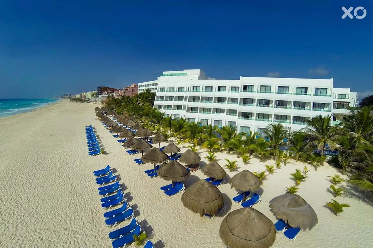Flamingo Cancun Resort