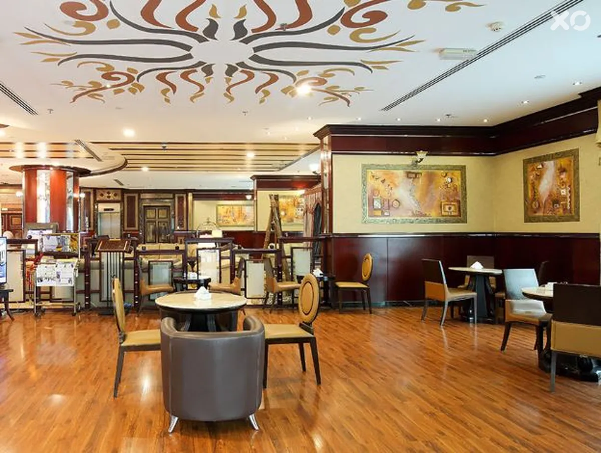 Al Bustan Tower Hotel Suites