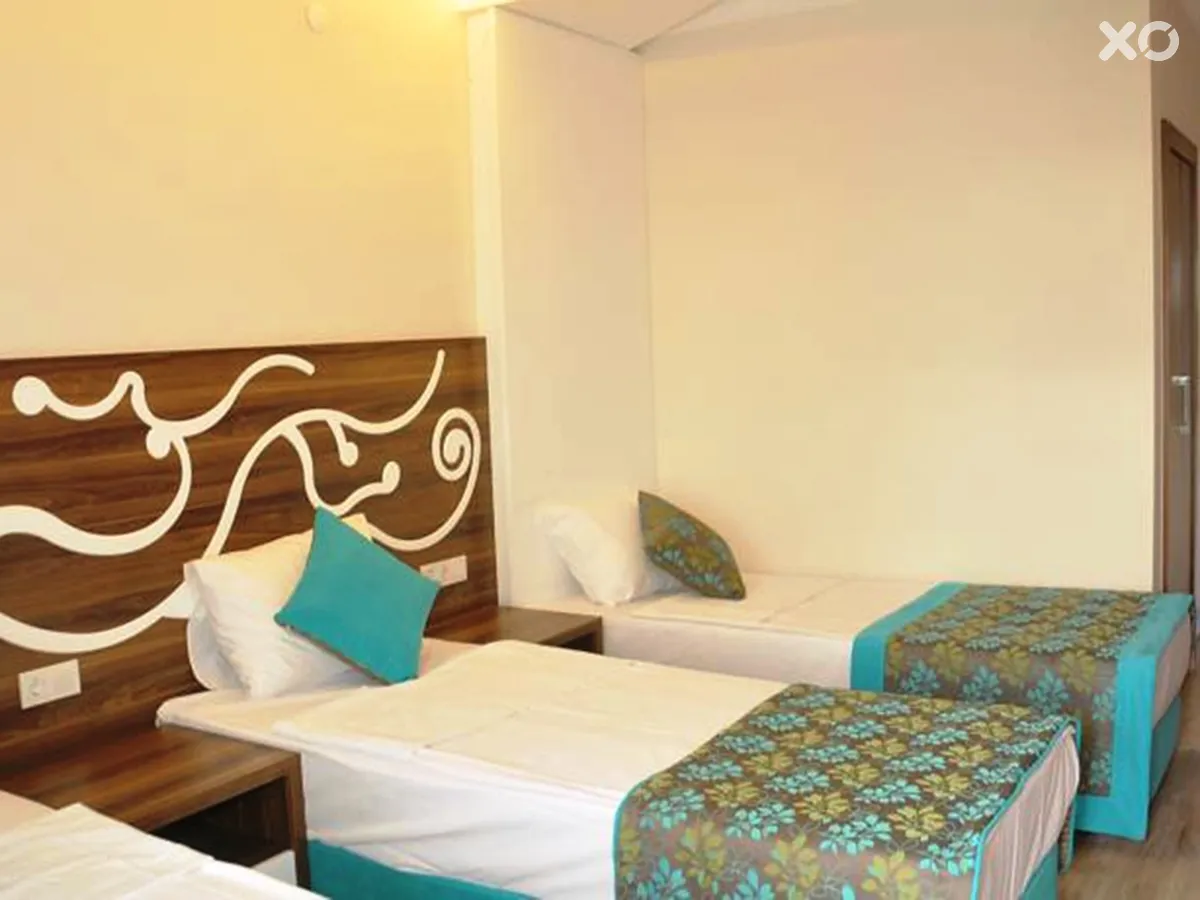 Kleopatra Blue Hawaii Hotel