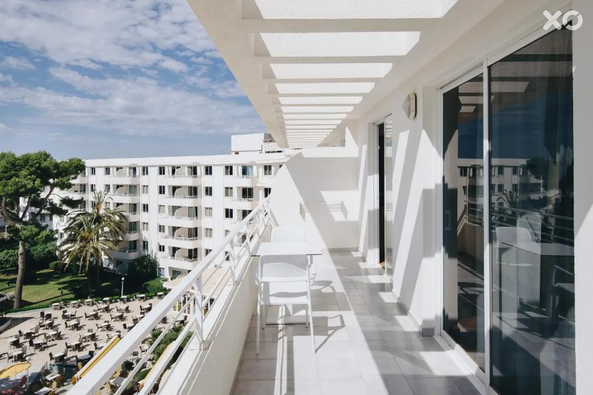 Ivory Playa Hotel