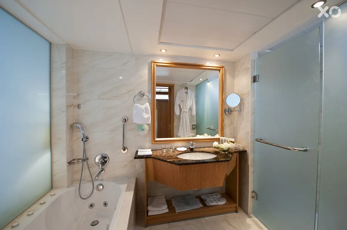 Constantinou Bros Athena Beach Hotel