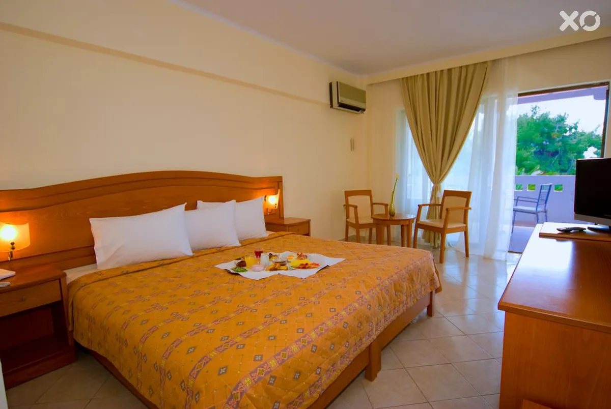Porfi Beach Hotel