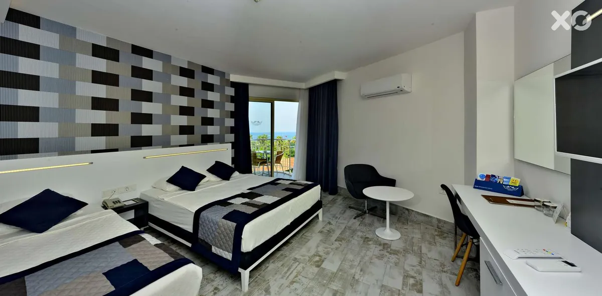 White City Beach Hotel