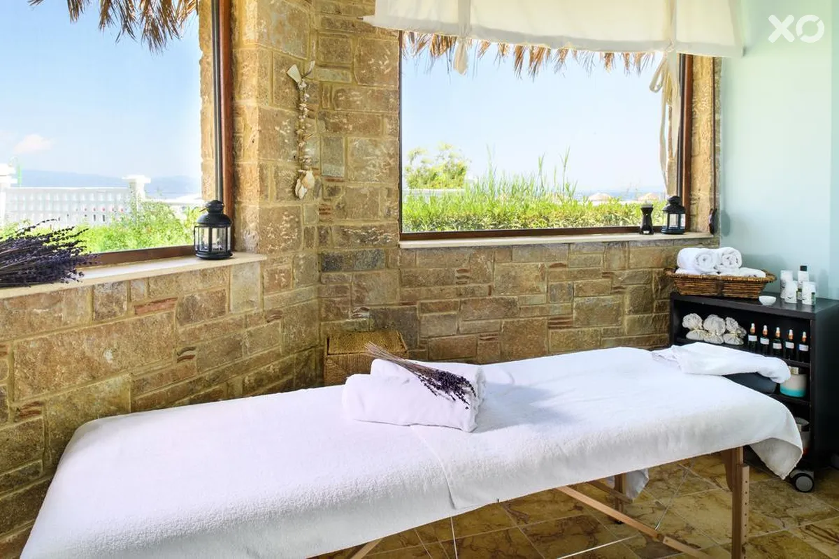 Antigoni Beach Resort Hotel & Suites