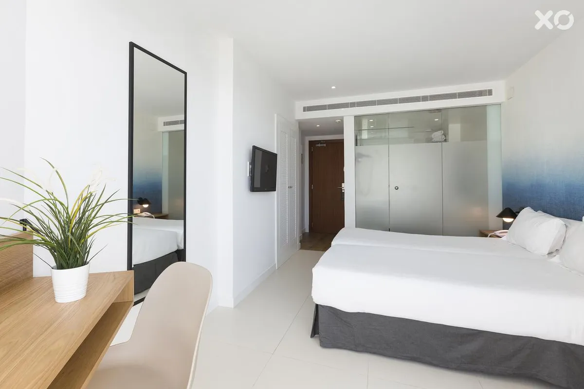 HM Tropical Hotel